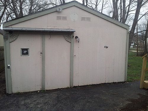 4th image of 8901 Stark Ave
