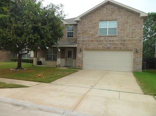 8648 Star Thistle Dr, Fort Worth, TX 76179