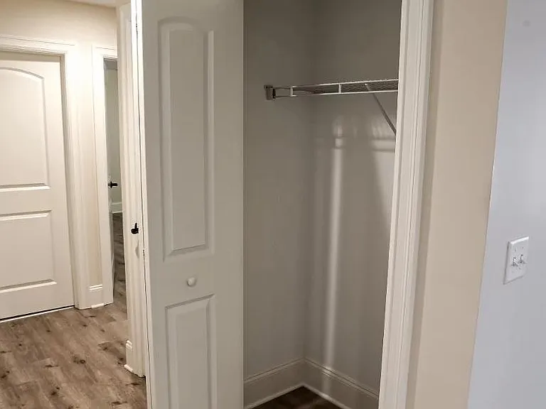 2 Bedroom / 1 Bathroom - Hallway