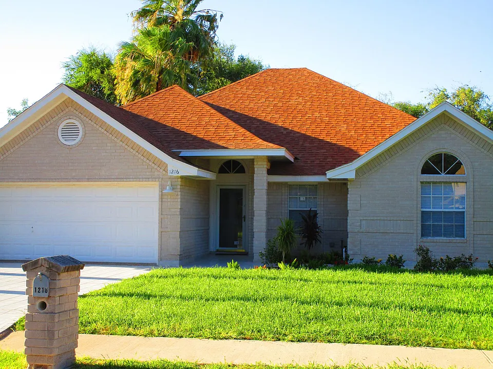 1216 Heron Ct