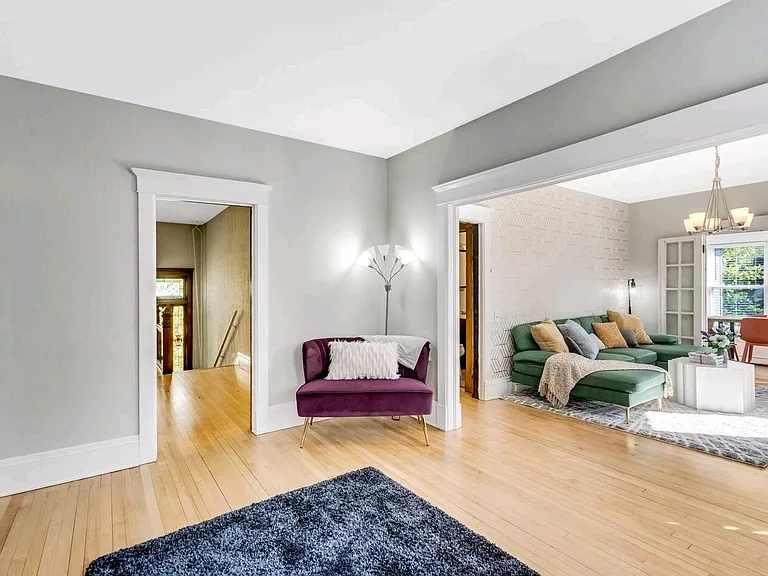 2109 Girard Ave S — Photo 8
