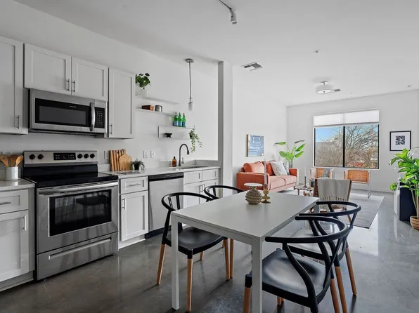 1900 12th Ave S APT 212, Nashville, TN 37203