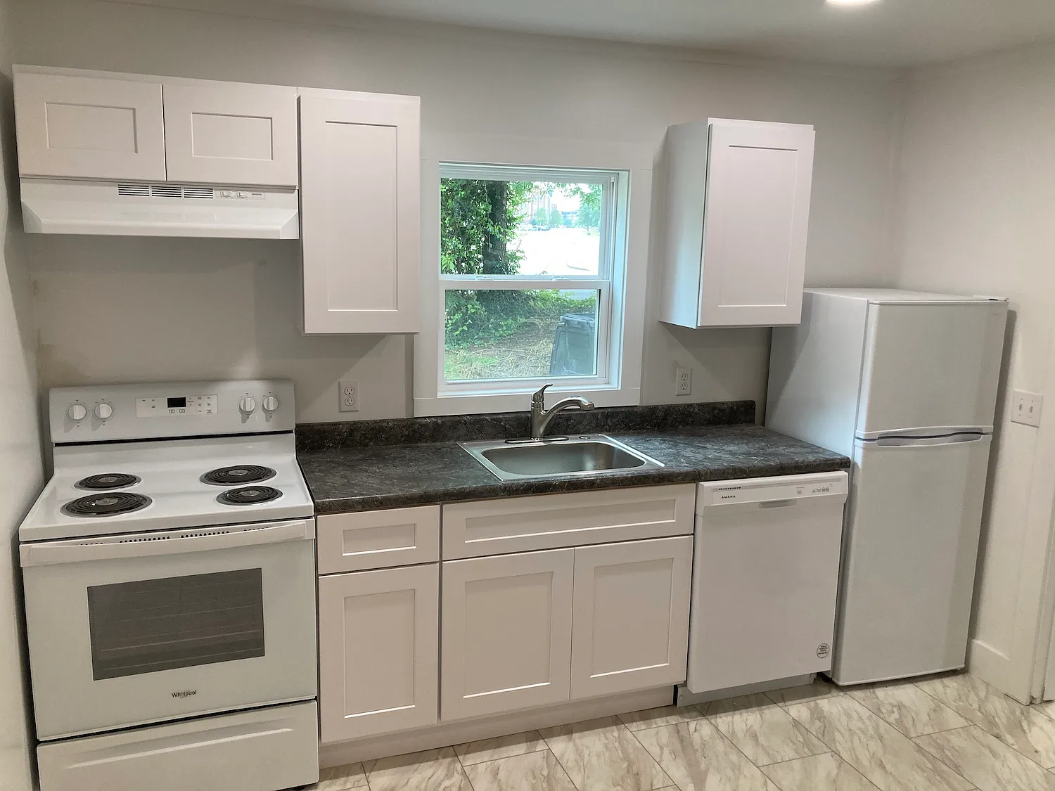 2 bed, 900 sqft, $1,100 — Photo 3