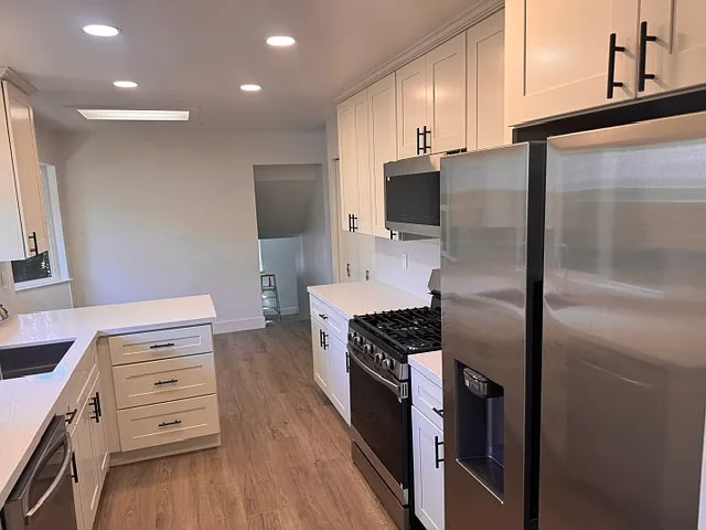 446 Semple Ave — Photo 6