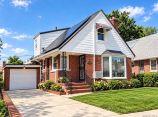 4320 Utopia Parkway, Flushing, NY 11358