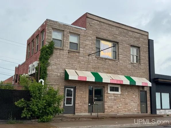 113 N 2nd St, Ishpeming, MI 49849