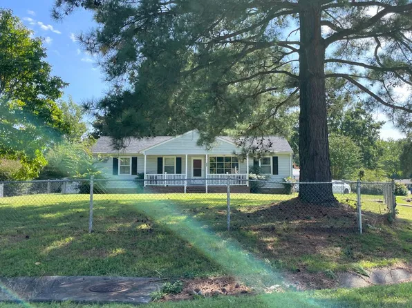 500 Briarwood Cir, North Prince George, VA 23860