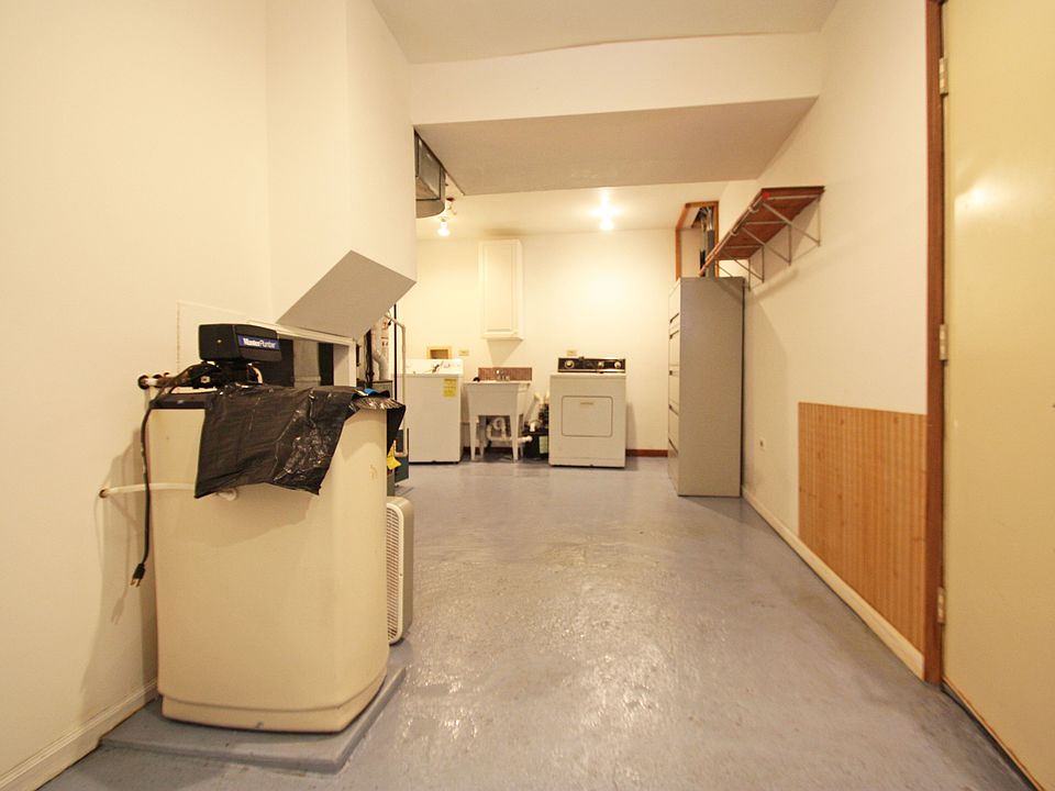 1st image of 34 Lakewood Ave