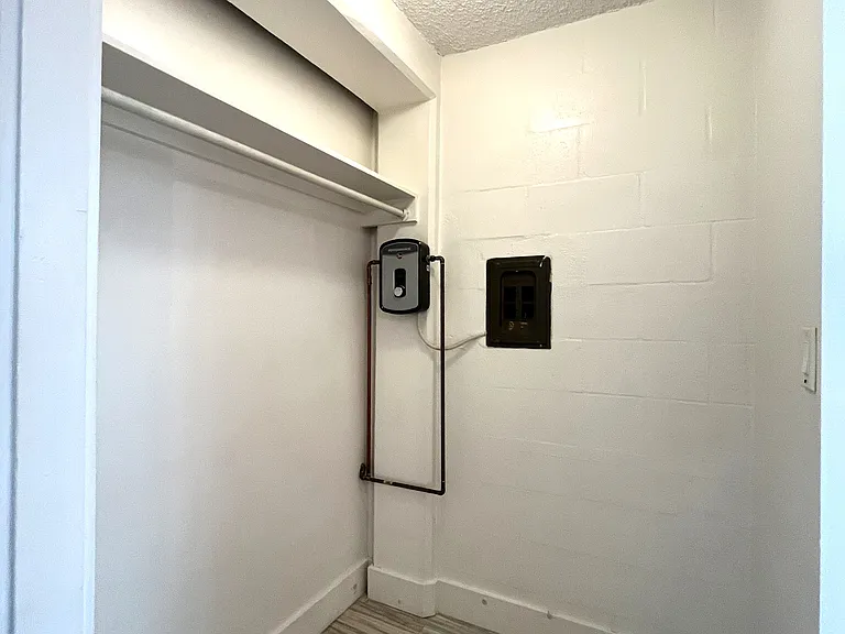 Walk in closet