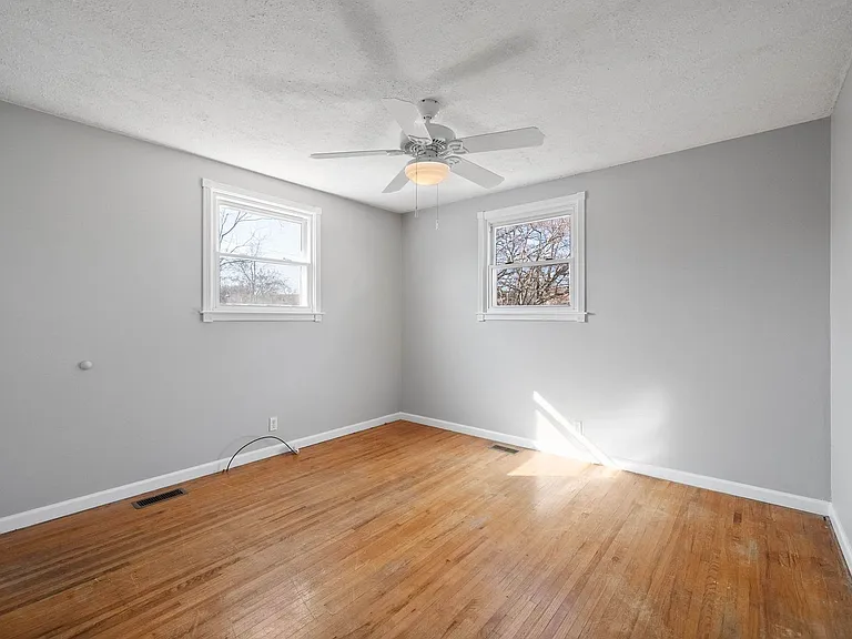 318 Verdun Dr — Photo 16
