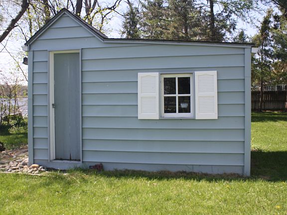 5th image of 22951 Riverside Dr