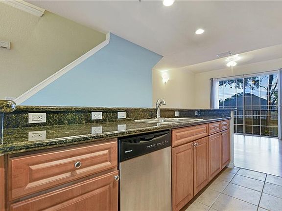 5th image of 5240 Hampton Beach Pl #0