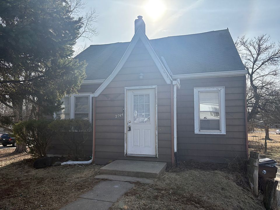 1st image of 2214 W Tripp Ave