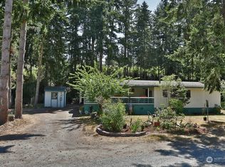 5833 Alpha Ln, Freeland, WA 98249
