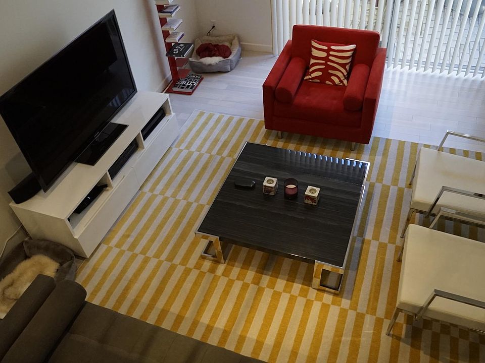 1st image of 10911 Bluffside Dr APT 6