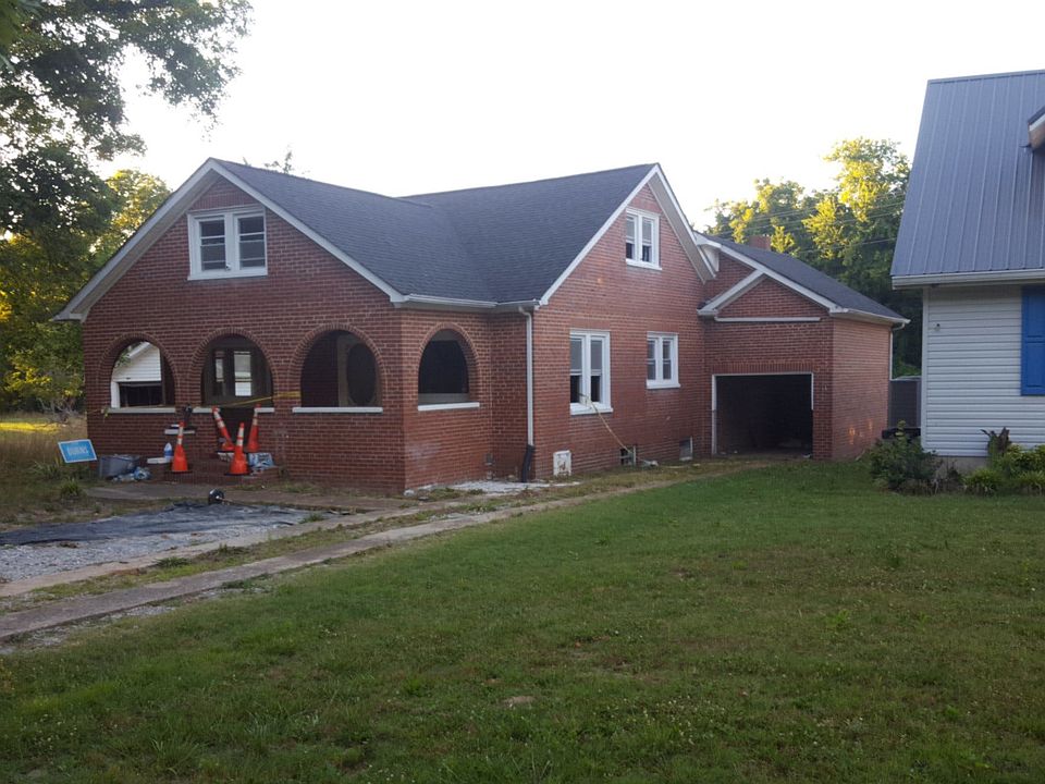413 E Main St, Waverly, TN 37185 Zillow