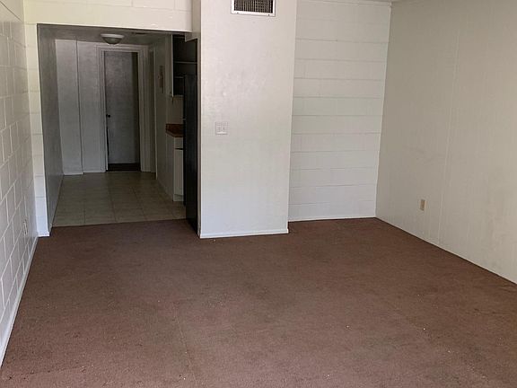 2nd image of 903 Wayne Ave APT 3