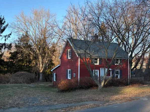 697 Monmouth Rd, Mount Holly, NJ 08060
