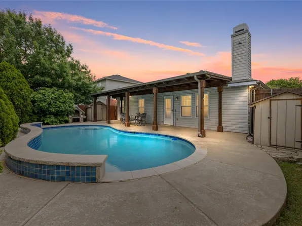 2305 Chestnut Dr, Little Elm, TX 75068