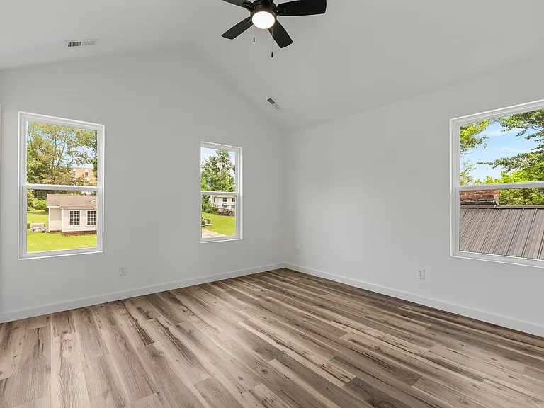 726 Belleaire Ave — Photo 13