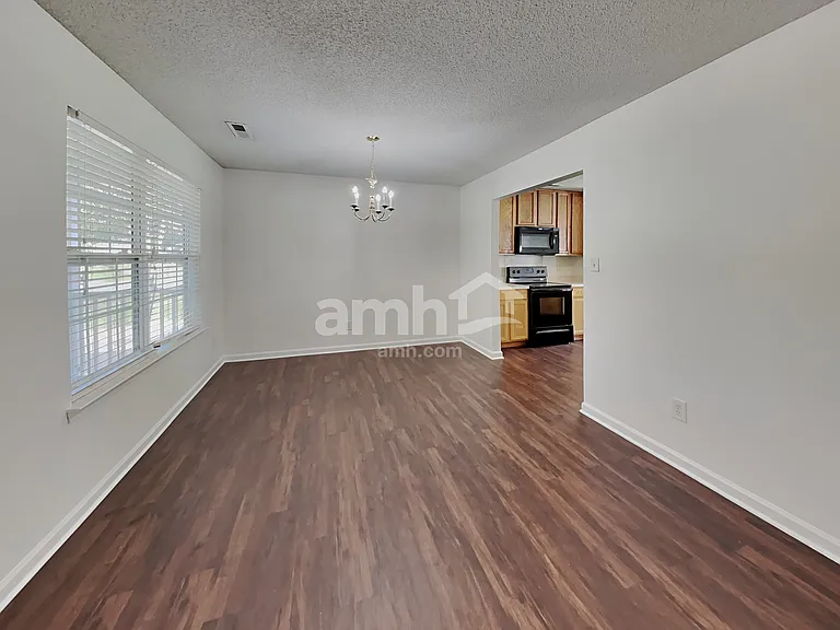 107 Daventry Pl — Photo 6