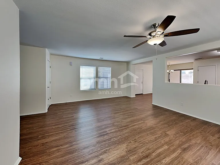 17182 N 184th Dr — Photo 5