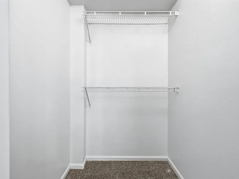 Pinecrest Apartments — Photo 15