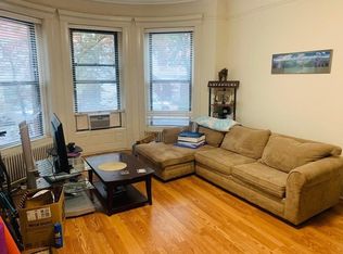 27 Bay State Rd APT 2H, Boston, MA 02215
