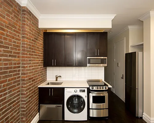 Rented by REAL New York | media 19