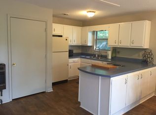 532 Hickman Shores Rd, Dover, TN 37058