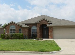 225 Whitestone Way, Weatherford, TX 76085