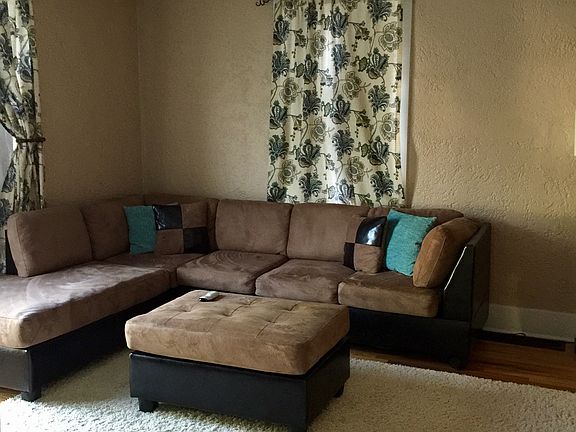3rd image of 317 Bell Ave