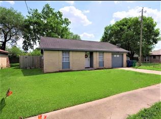 617 Bryan St, Angleton, TX 77515