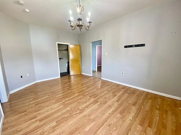 5th image of 57 Johnston Ave #5D