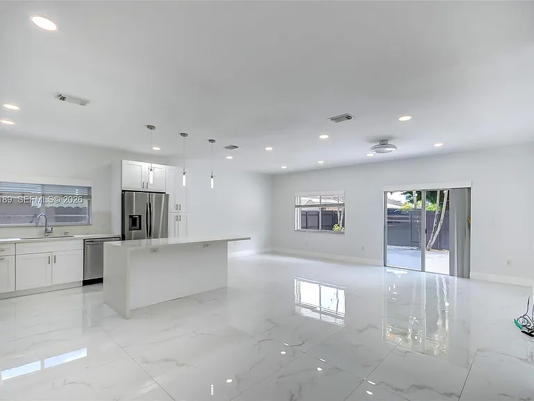 15548 SW 19th Ln — Photo 11