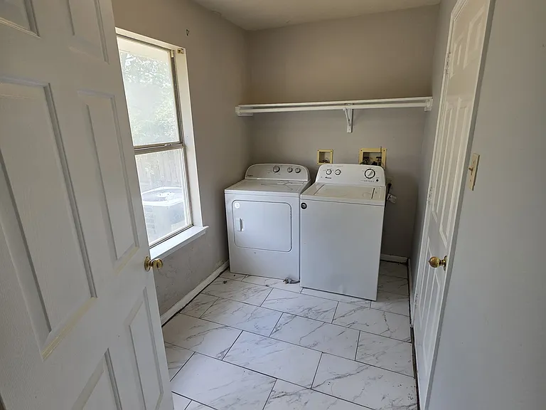 24107 Lazy Kay Ln — Photo 9