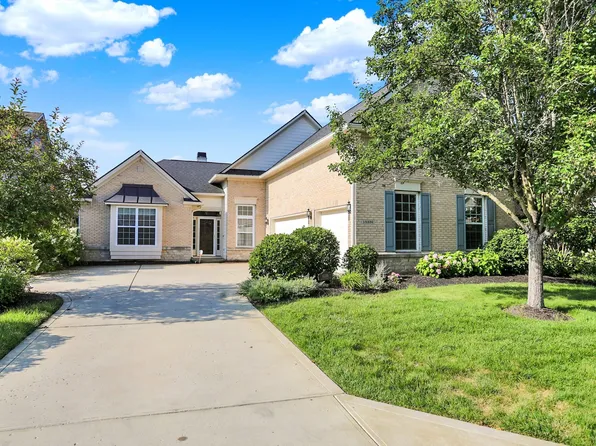 15326 Mission Hills Dr, Carmel, IN 46033