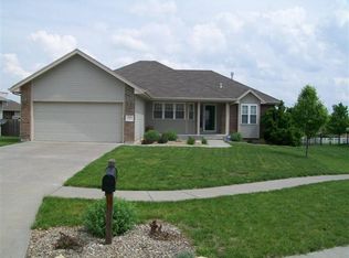 3312 SW 47th Ct, Topeka, KS 66610