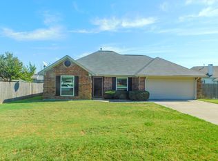 303 Cottonwood St, Aubrey, TX 76227
