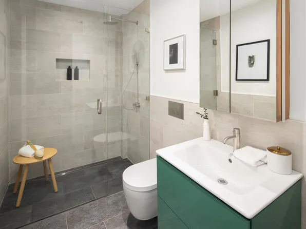 619 East 6th Street image 13 of 18