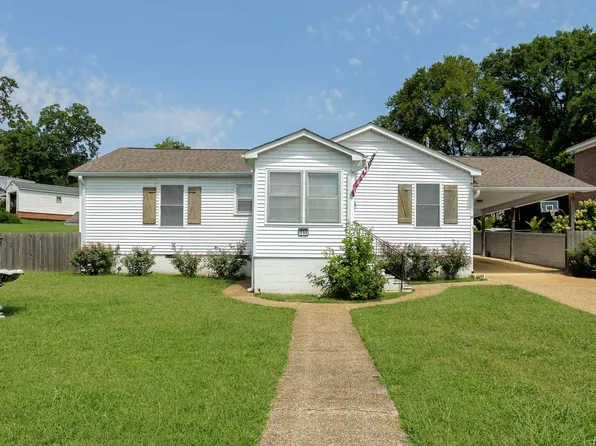 733 Crest St, Florence, AL 35630