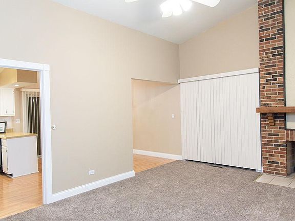 5th image of 1030 Park Crest Dr