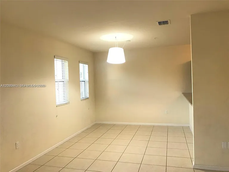 8900 NW 97th Ave #212 — Photo 4