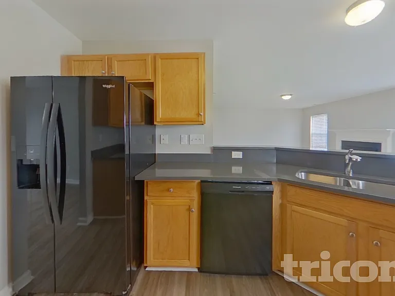 11311 Breezehill Ln — Photo 8