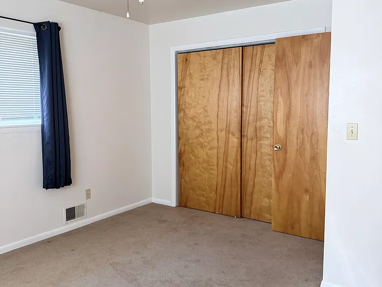 550 Wises Grove Rd — Photo 10