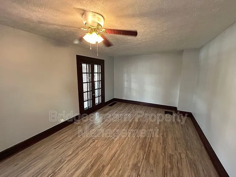 51 S Sperling Ave — Photo 10