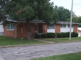 320 N 13th St, Atchison, KS 66002