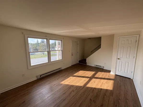 136 3rd St, Shenandoah Junction, WV 25442