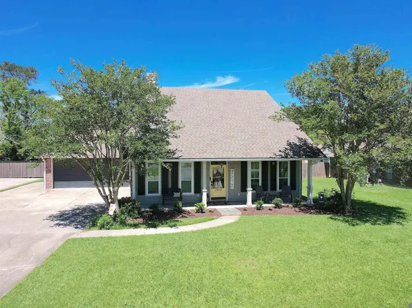 13031 N Ridge Dr, Walker, LA 70785