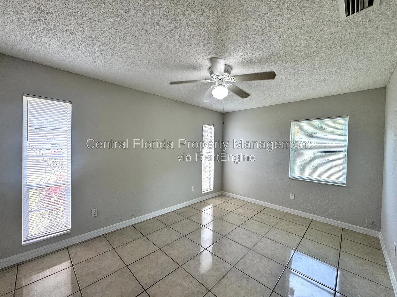 3 bed, 2.0 bath, 1693 sqft, $2,099 — Photo 2